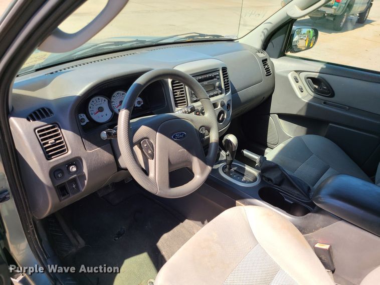 image for item DI6139 2005 Ford Escape  SUV