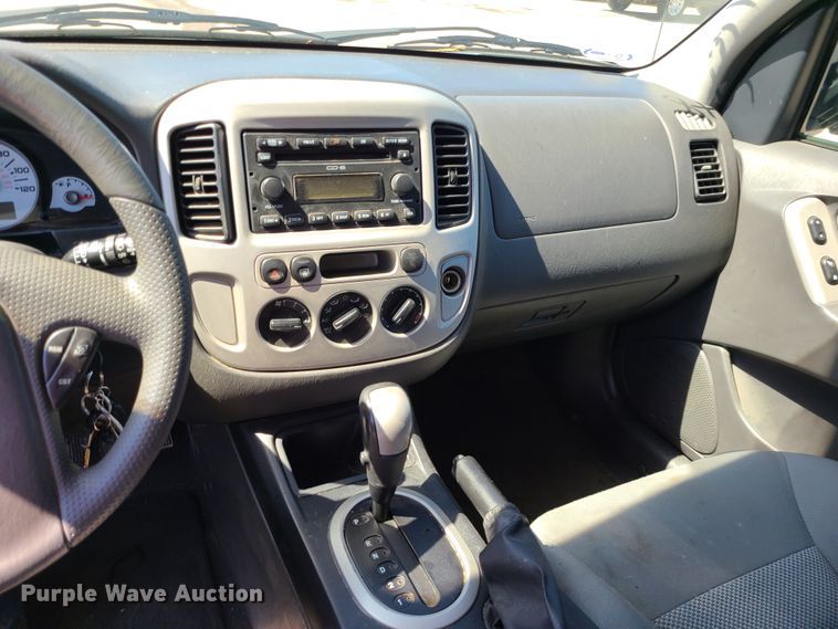 image for item DI6139 2005 Ford Escape  SUV