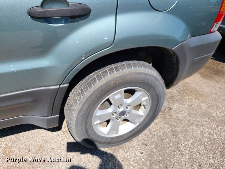 image for item DI6139 2005 Ford Escape  SUV