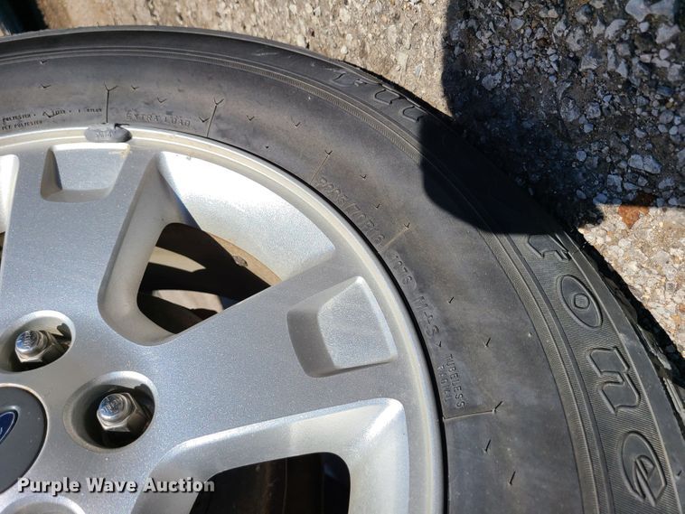 image for item DI6139 2005 Ford Escape  SUV