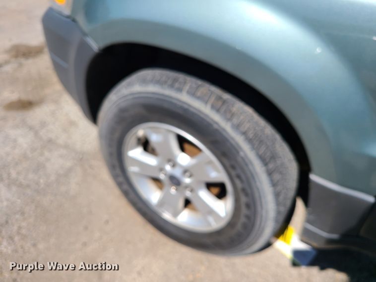 image for item DI6139 2005 Ford Escape  SUV