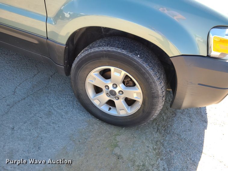 image for item DI6139 2005 Ford Escape  SUV