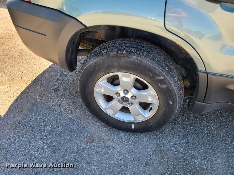 image for item DI6139 2005 Ford Escape  SUV