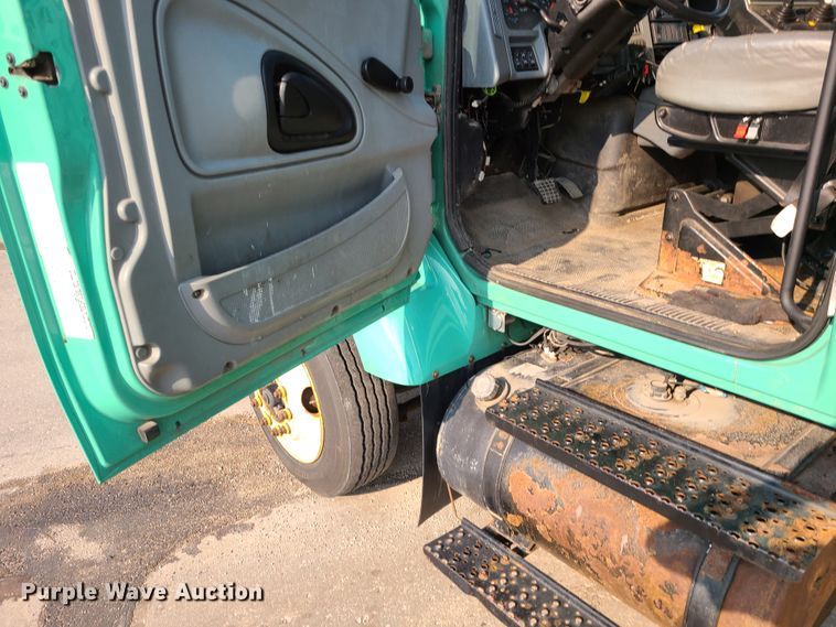 image for item DI6142 2007 International WorkStar 7300  dump truck