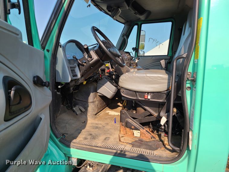 image for item DI6142 2007 International WorkStar 7300  dump truck