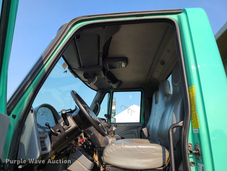 image for item DI6142 2007 International WorkStar 7300  dump truck