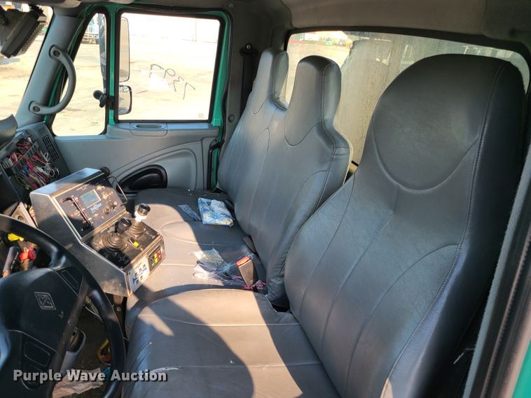 image for item DI6142 2007 International WorkStar 7300  dump truck