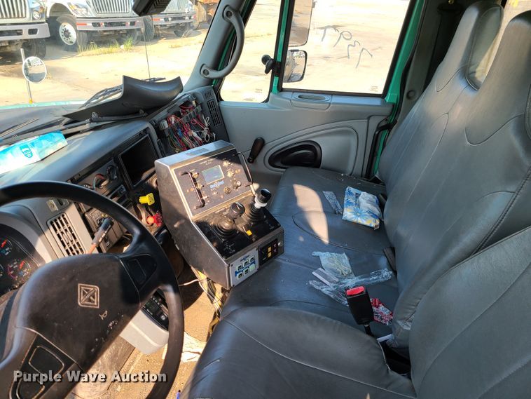 image for item DI6142 2007 International WorkStar 7300  dump truck