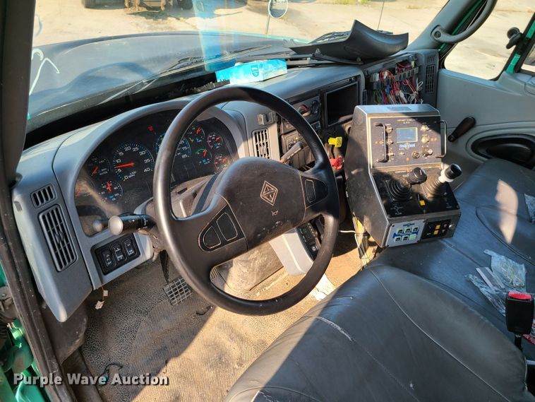 image for item DI6142 2007 International WorkStar 7300  dump truck