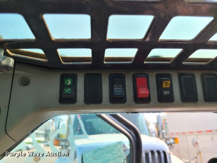 image for item DI6145 2009 Bobcat S300  skid steer loader