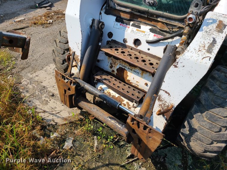 image for item DI6145 2009 Bobcat S300  skid steer loader