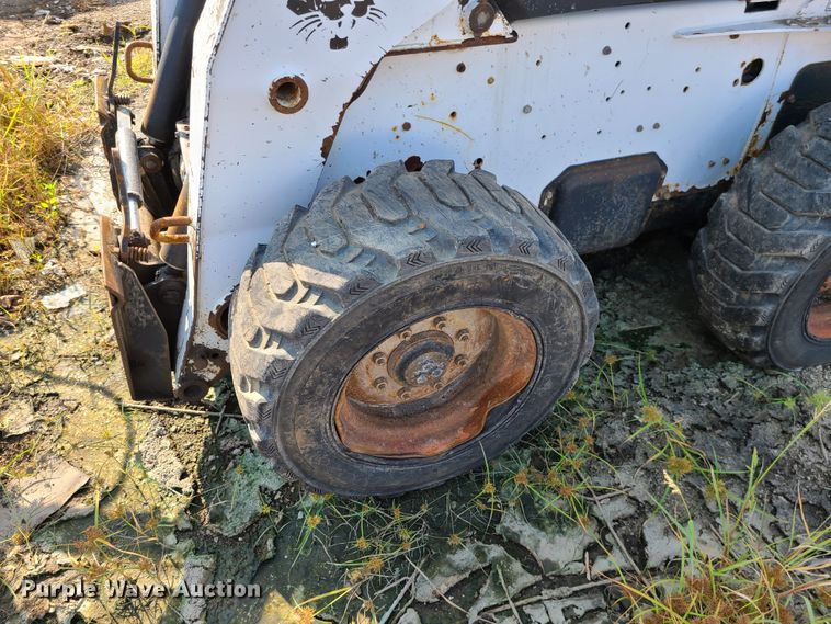 image for item DI6145 2009 Bobcat S300  skid steer loader
