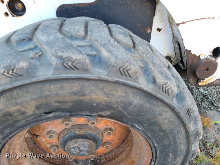 image for item DI6145 2009 Bobcat S300  skid steer loader