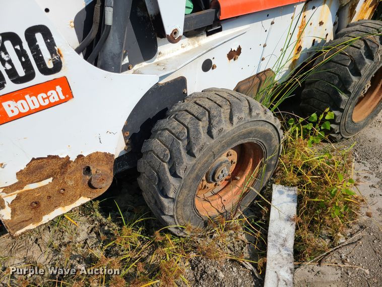 image for item DI6145 2009 Bobcat S300  skid steer loader