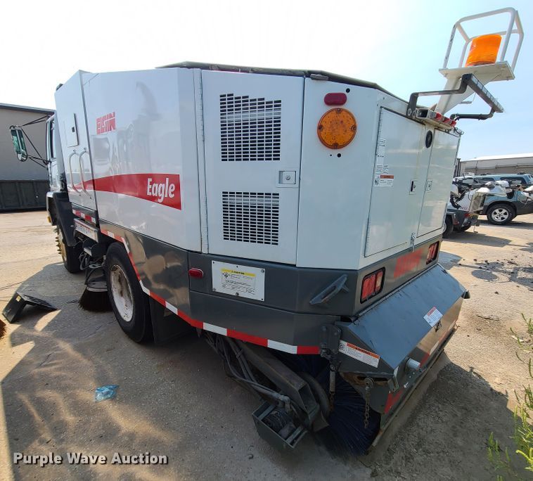 image for item DI6152 2007 Sterling SC8000  street sweeper truck