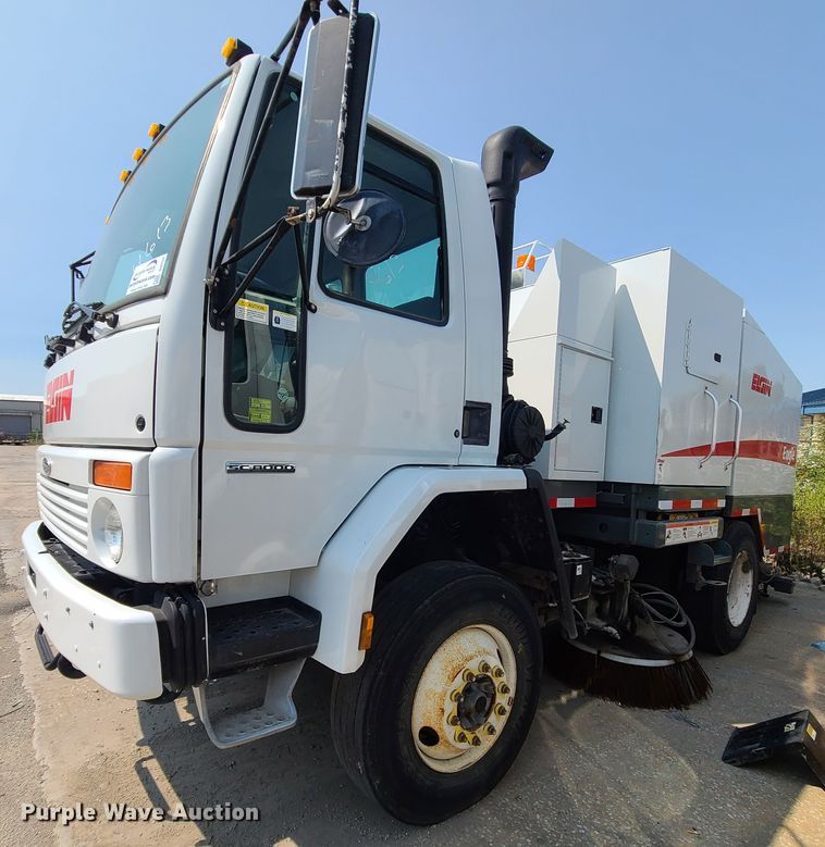 image for item DI6152 2007 Sterling SC8000  street sweeper truck