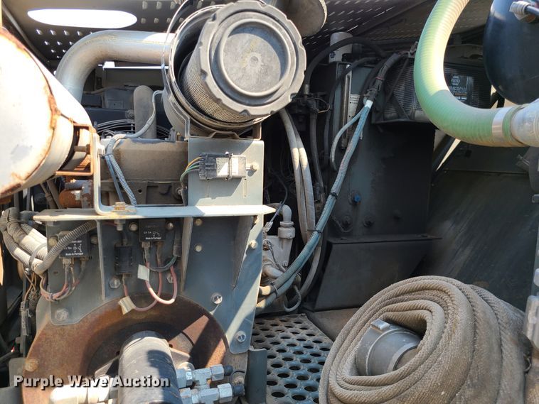 image for item DI6152 2007 Sterling SC8000  street sweeper truck