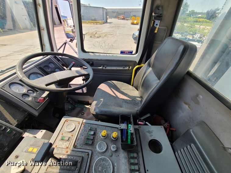 image for item DI6152 2007 Sterling SC8000  street sweeper truck