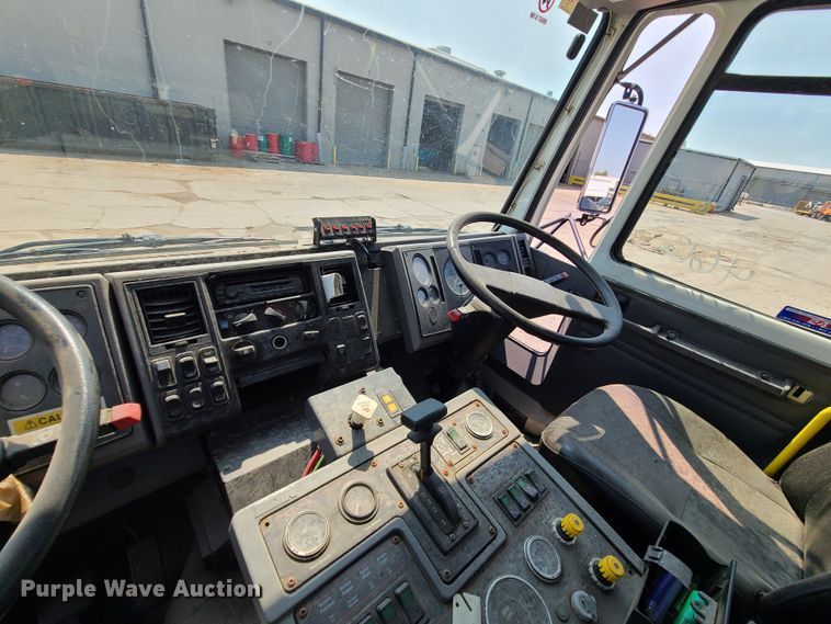 image for item DI6152 2007 Sterling SC8000  street sweeper truck