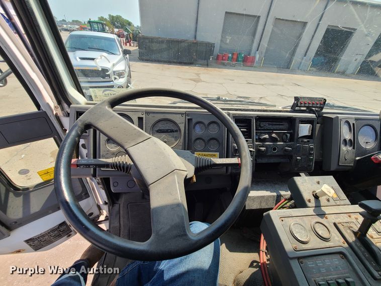 image for item DI6152 2007 Sterling SC8000  street sweeper truck