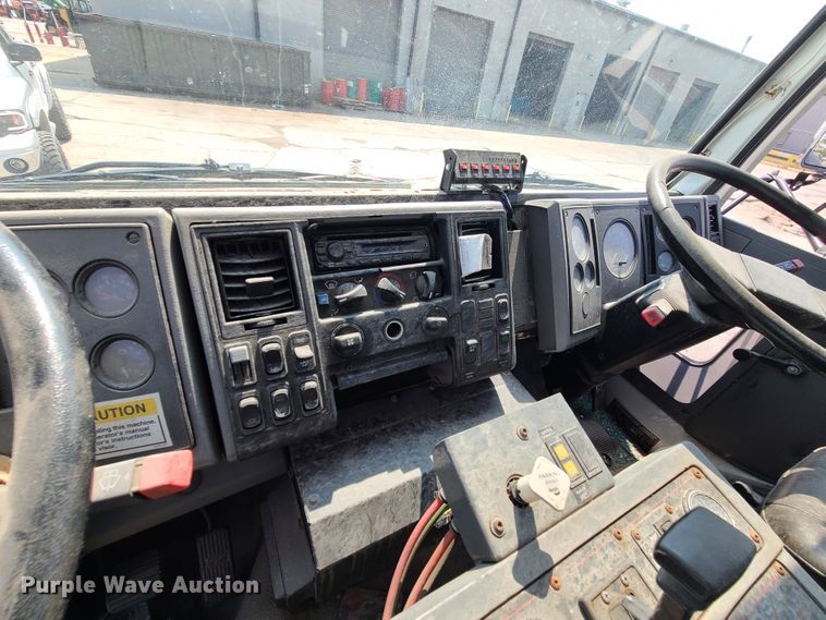 image for item DI6152 2007 Sterling SC8000  street sweeper truck