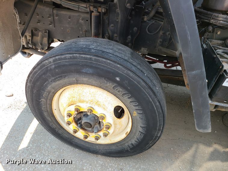 image for item DI6152 2007 Sterling SC8000  street sweeper truck