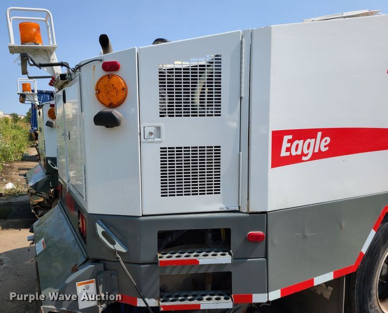 image for item DI6152 2007 Sterling SC8000  street sweeper truck