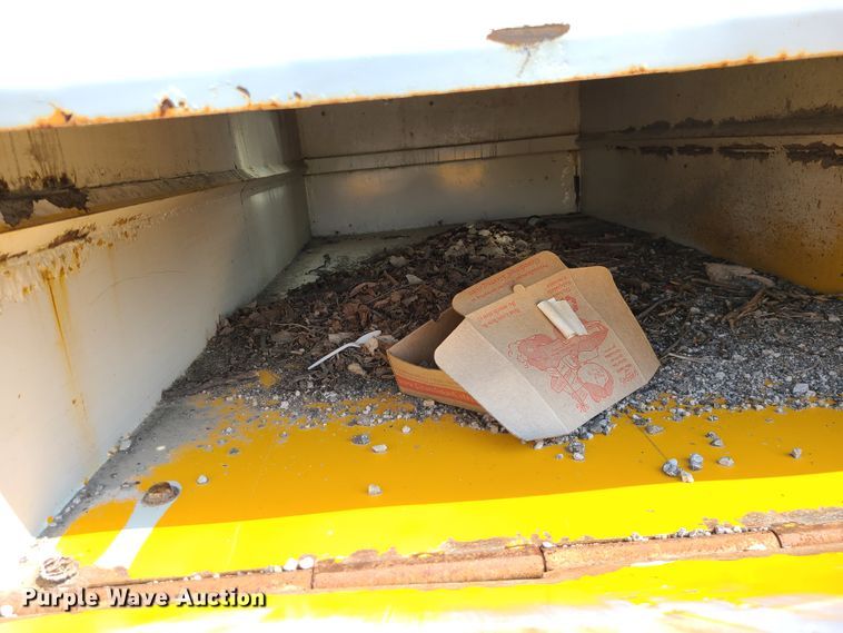 image for item DI6152 2007 Sterling SC8000  street sweeper truck