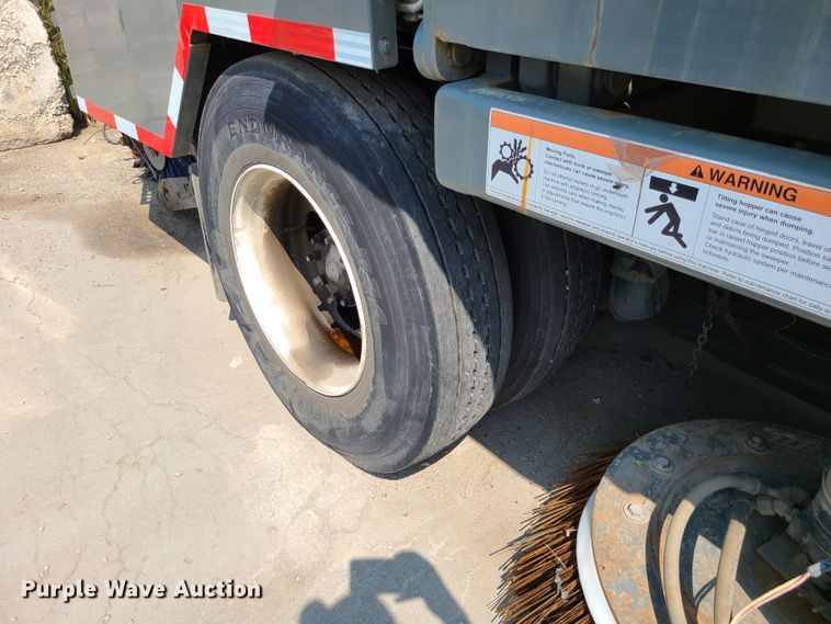 image for item DI6152 2007 Sterling SC8000  street sweeper truck