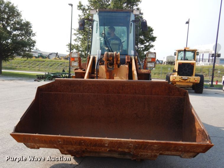 image for item DI6169 1996 Case 621B  wheel loader