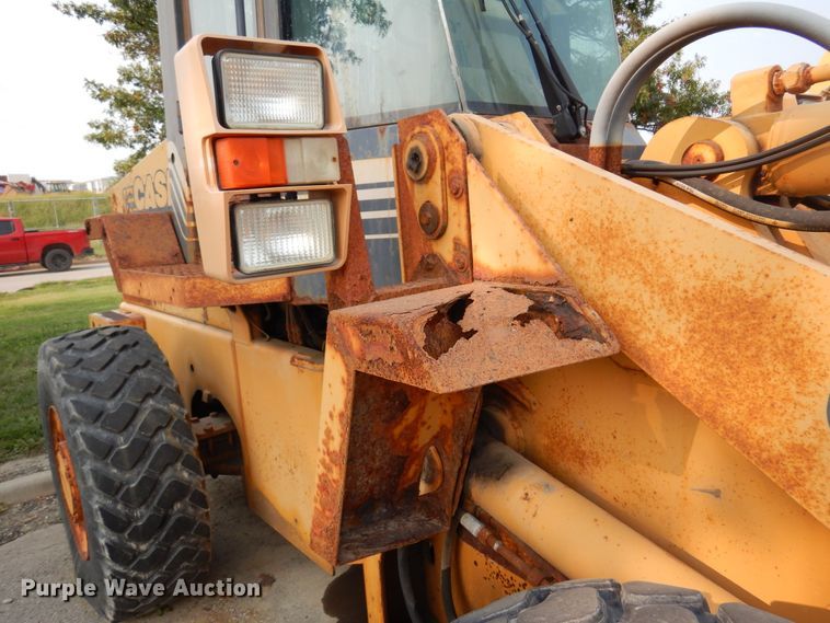 image for item DI6169 1996 Case 621B  wheel loader