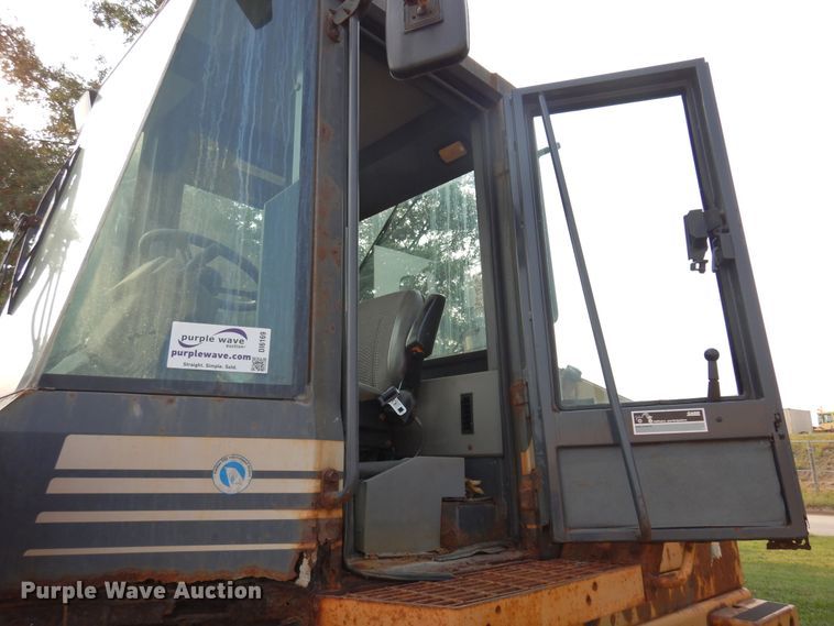 image for item DI6169 1996 Case 621B  wheel loader