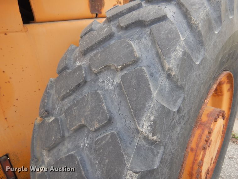 image for item DI6169 1996 Case 621B  wheel loader