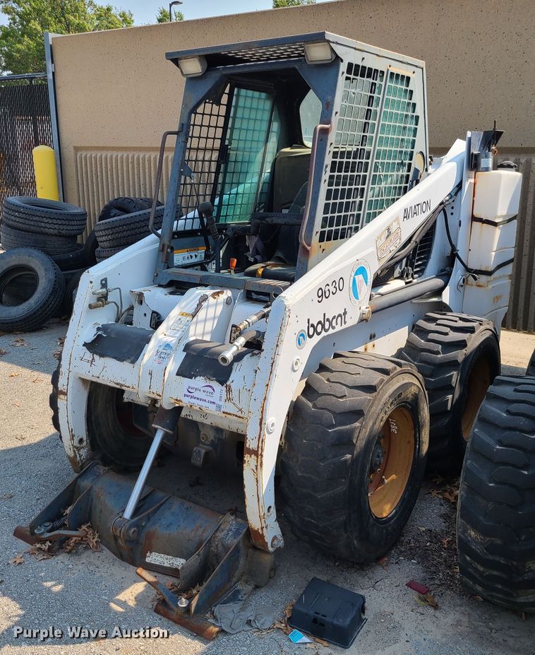 image for item DI6172 Bobcat 863  skid steer loader