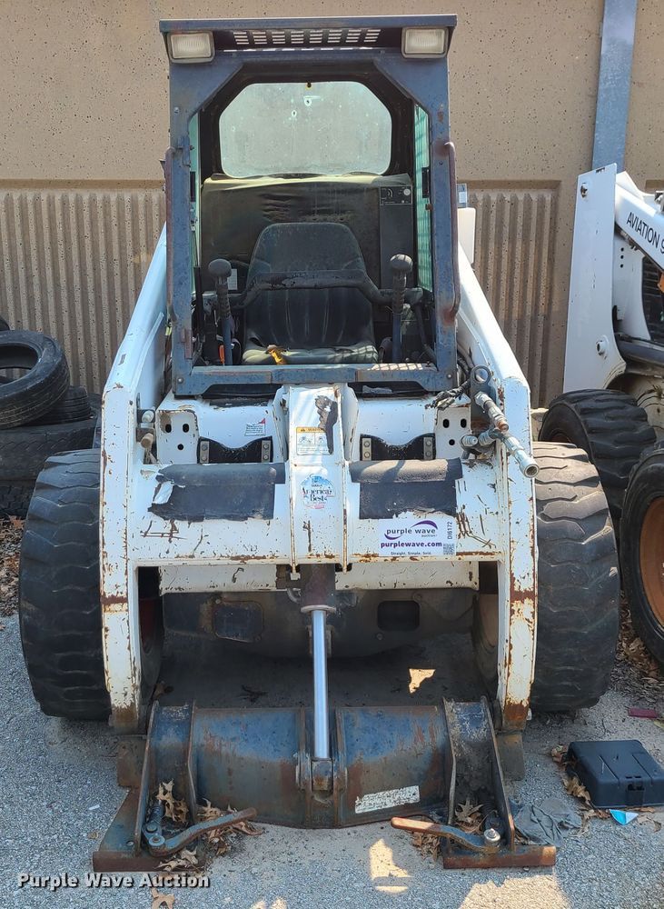 image for item DI6172 Bobcat 863  skid steer loader