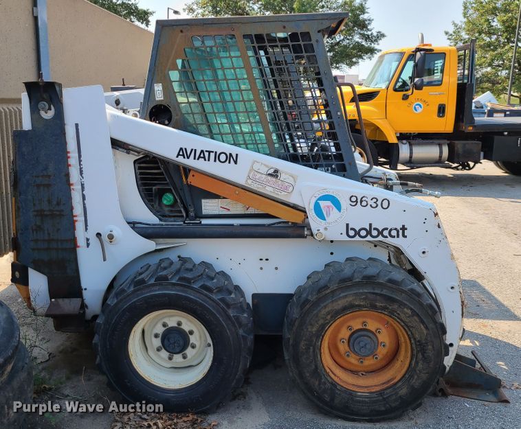 image for item DI6172 Bobcat 863  skid steer loader