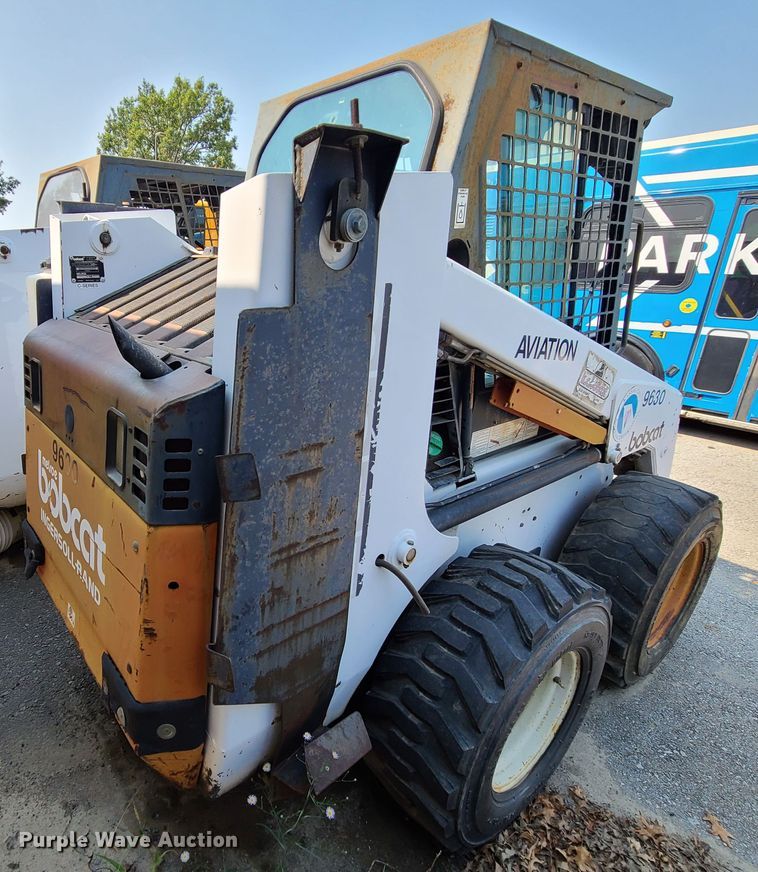 image for item DI6172 Bobcat 863  skid steer loader