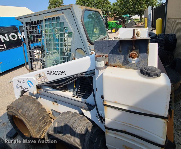 image for item DI6172 Bobcat 863  skid steer loader