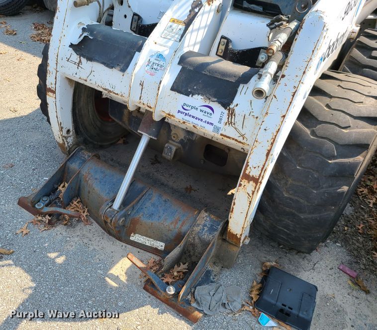 image for item DI6172 Bobcat 863  skid steer loader
