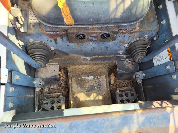 image for item DI6172 Bobcat 863  skid steer loader