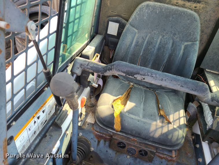 image for item DI6172 Bobcat 863  skid steer loader