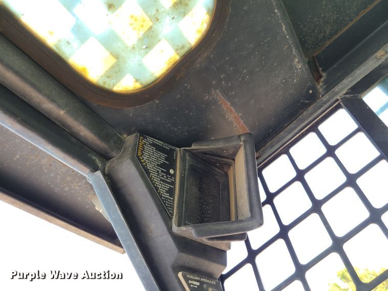 image for item DI6172 Bobcat 863  skid steer loader