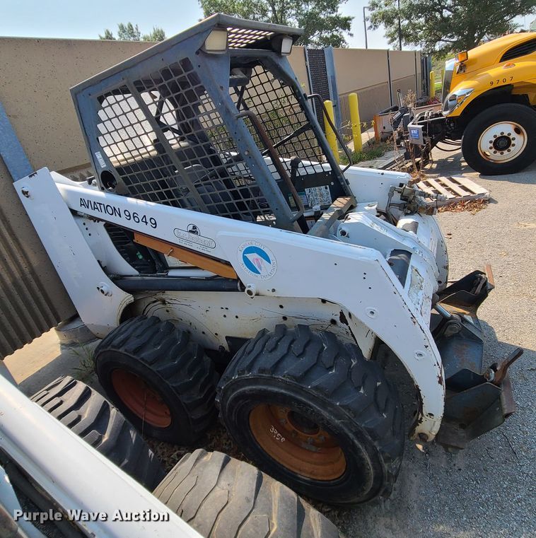 image for item DI6173 Bobcat 863  skid steer loader