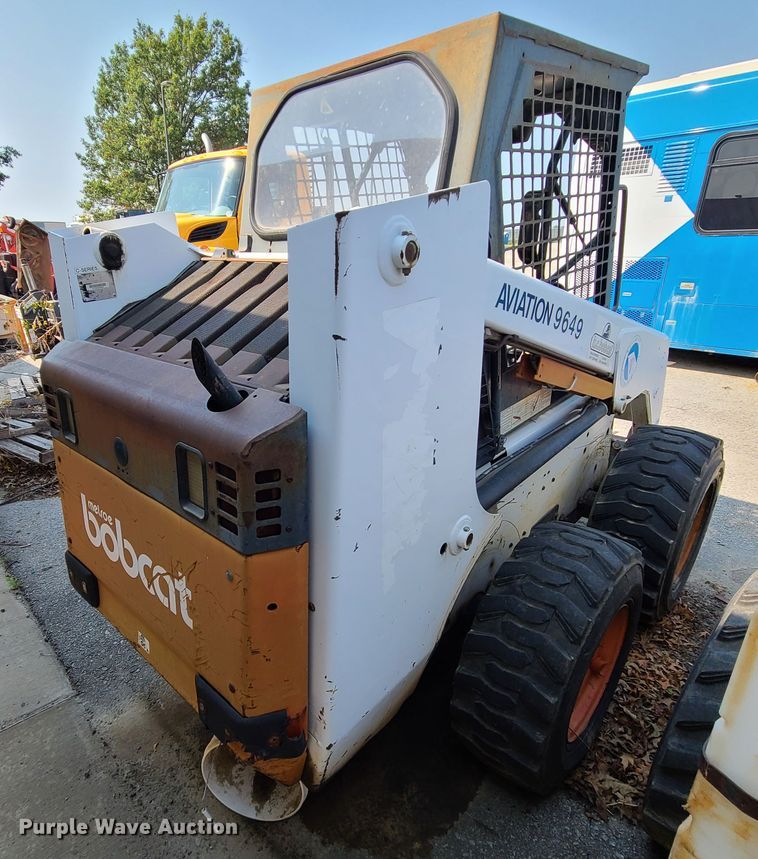 image for item DI6173 Bobcat 863  skid steer loader