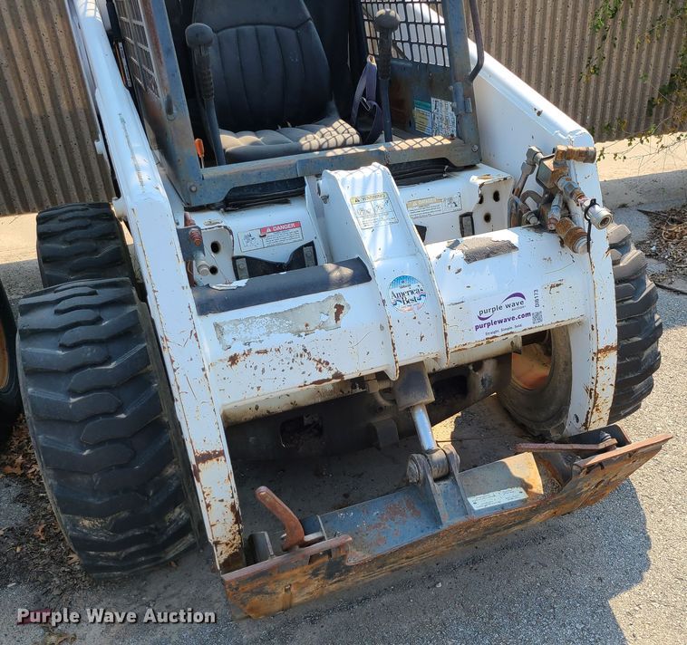 image for item DI6173 Bobcat 863  skid steer loader