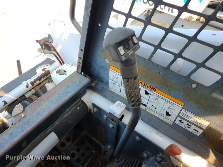 image for item DI6173 Bobcat 863  skid steer loader