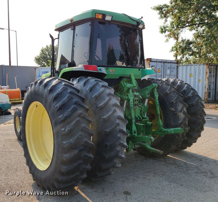 image for item DI6187 1994 John Deere 7200  tractor