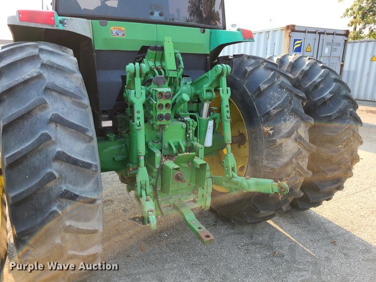 image for item DI6187 1994 John Deere 7200  tractor