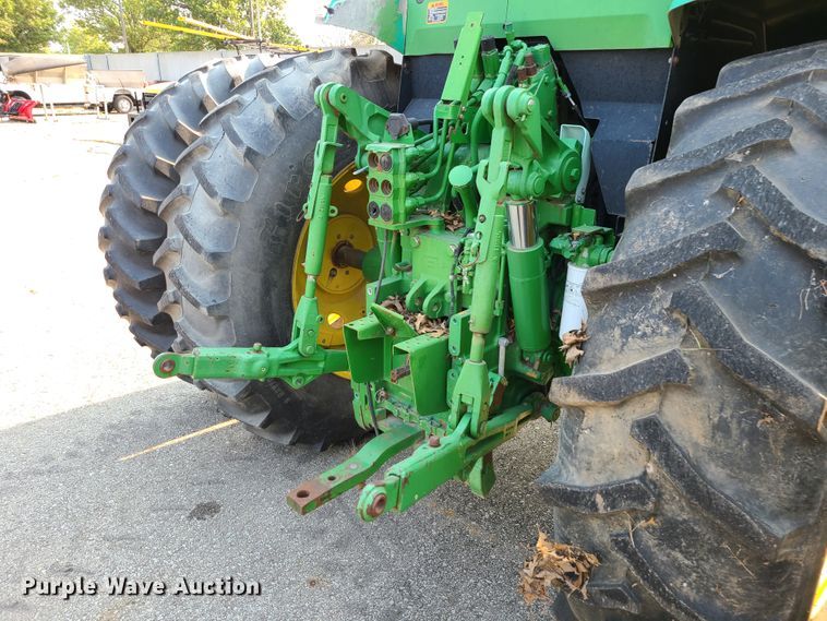 image for item DI6187 1994 John Deere 7200  tractor