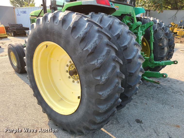 image for item DI6187 1994 John Deere 7200  tractor